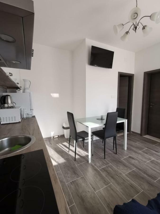 Appartement Ami à Solin Extérieur photo